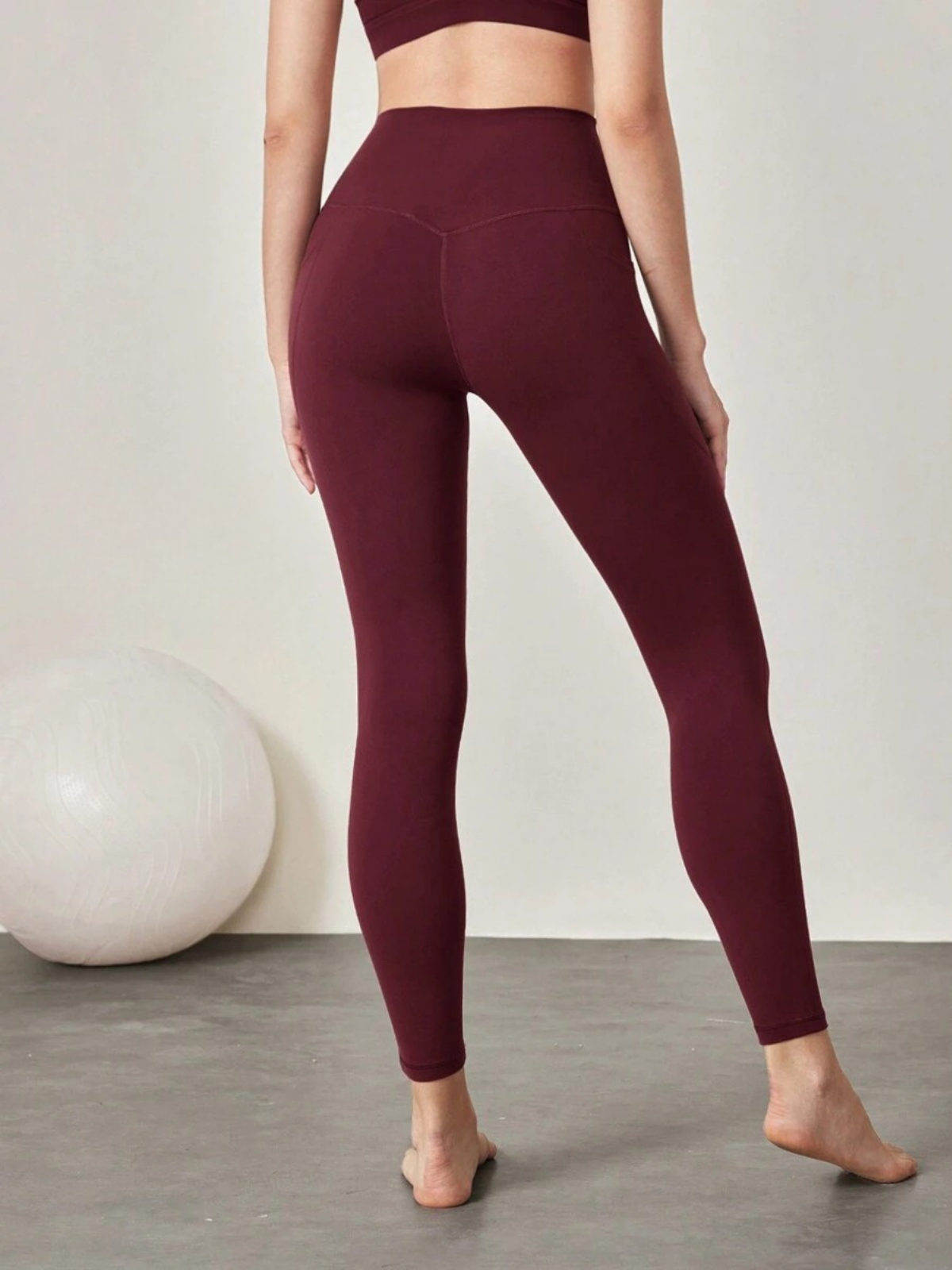 Leggings de tiro alto Soft Move con fibra Tactel elástica en cuatro direcciones para estudios de yoga de todos los niveles.