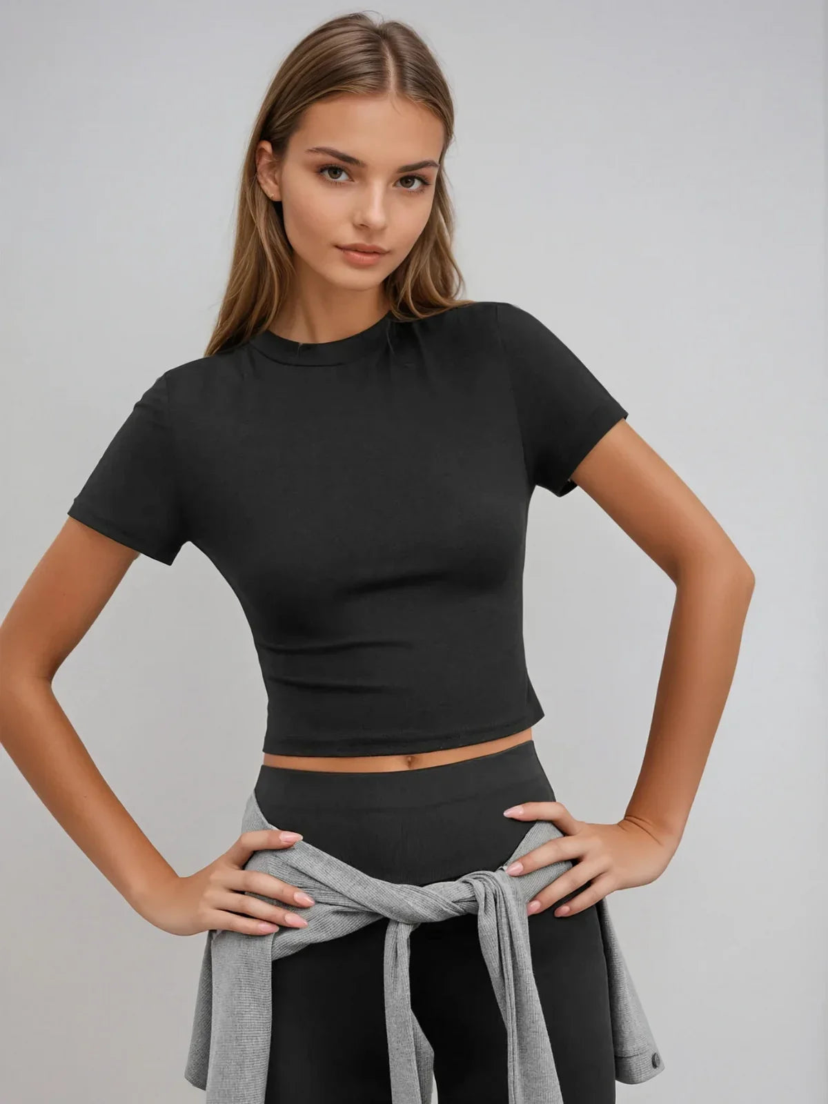 Timeless Style Fitted Tee - LA FEMME WANDERER