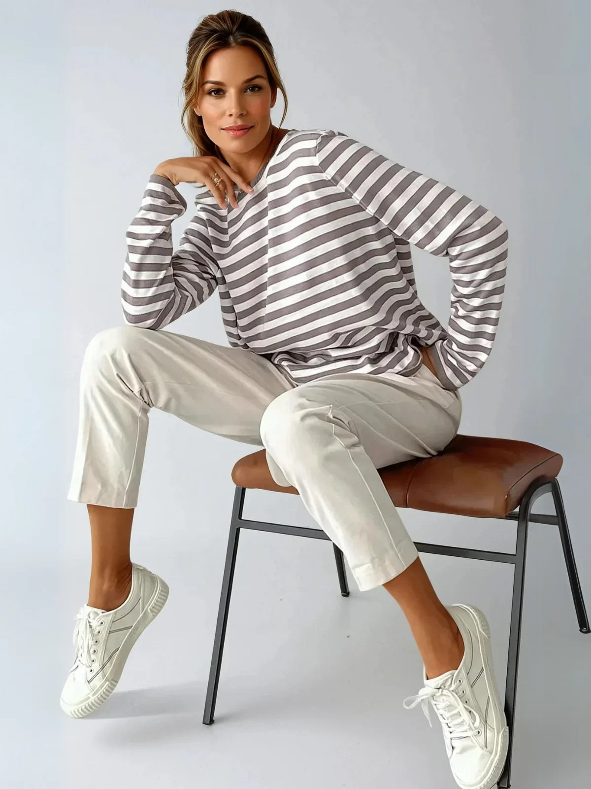 Everyday Parisian Stripe Crewneck Tee - LA FEMME WANDERER