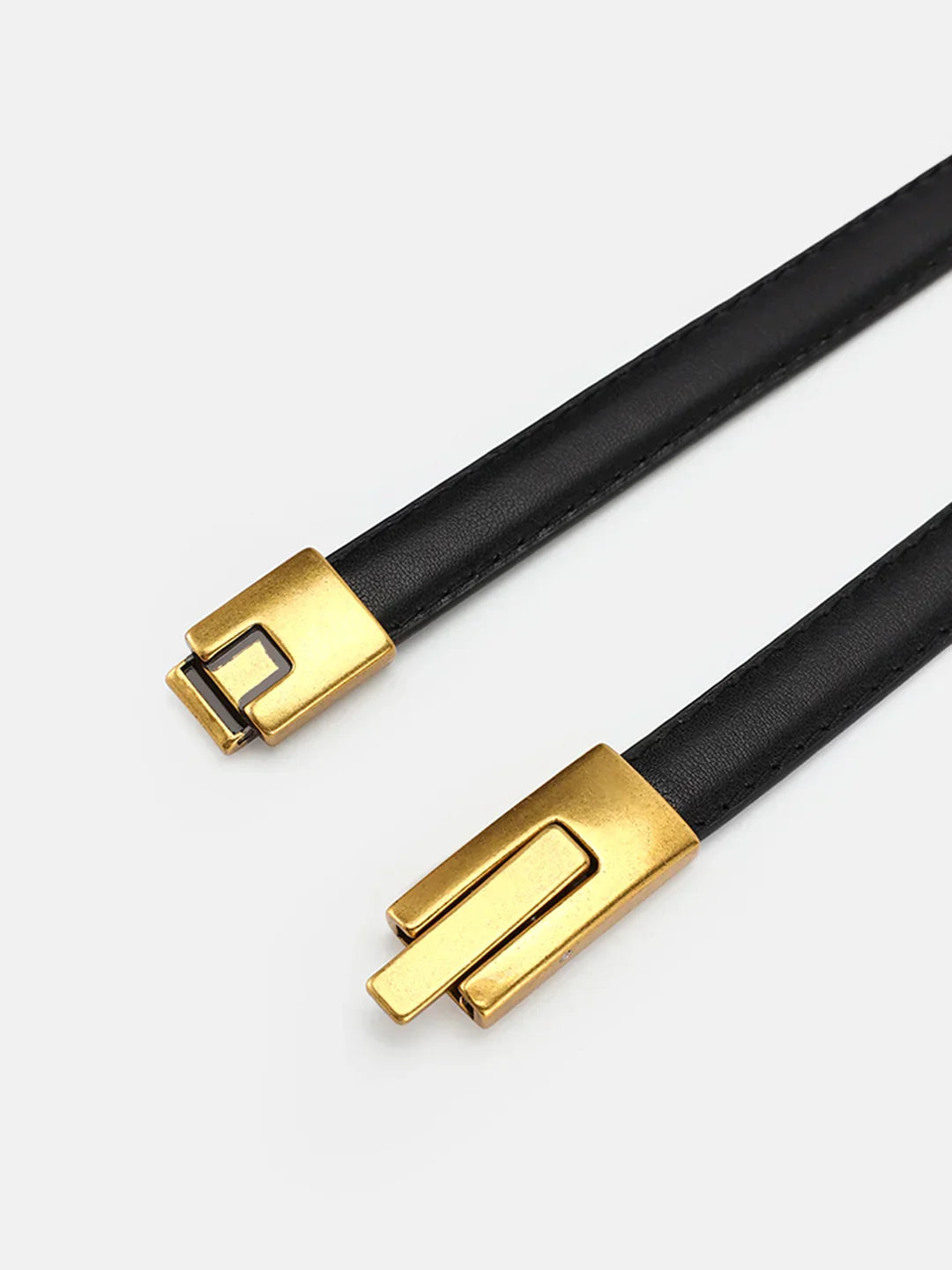 Leather Vintage Magnet Closure Slim Belt - LA FEMME WANDERER