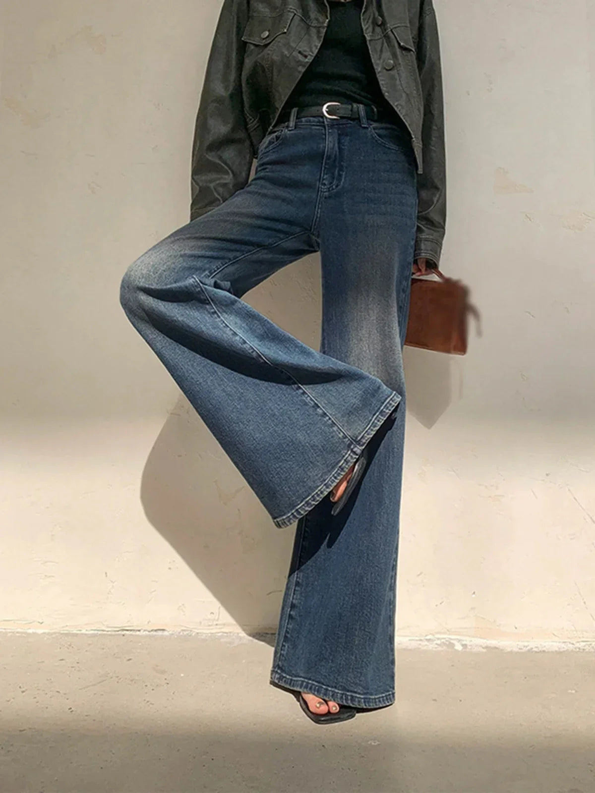 Vintage Denim Washed Wide Leg Jeans - LA FEMME WANDERER