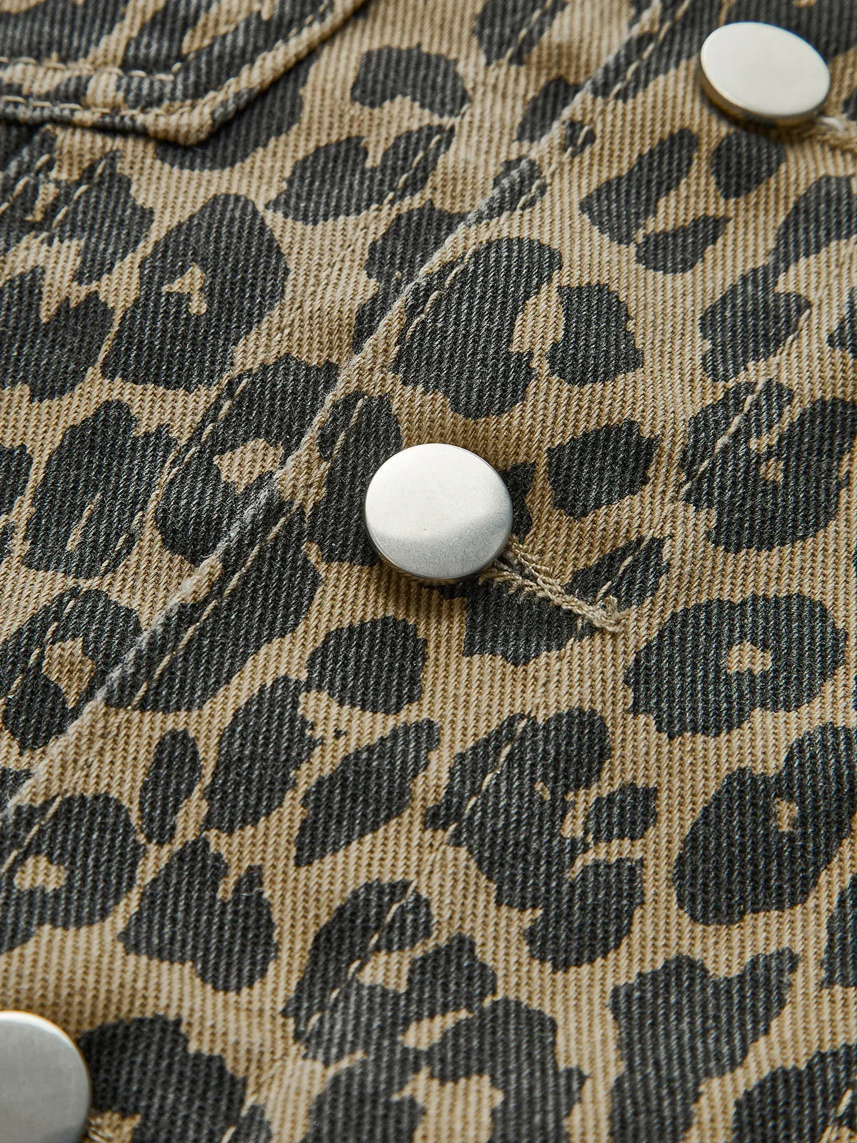 Leopard Printed Button Blazer - LA FEMME WANDERER