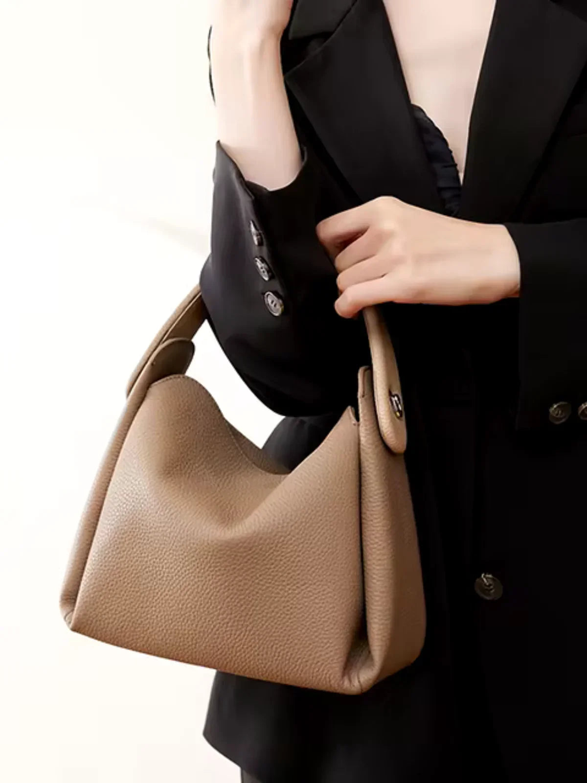 Workwear Capsule - 8 - LA FEMME WANDERER