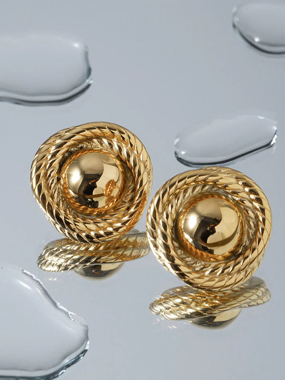 Screw Thread Round Earrings - LA FEMME WANDERER