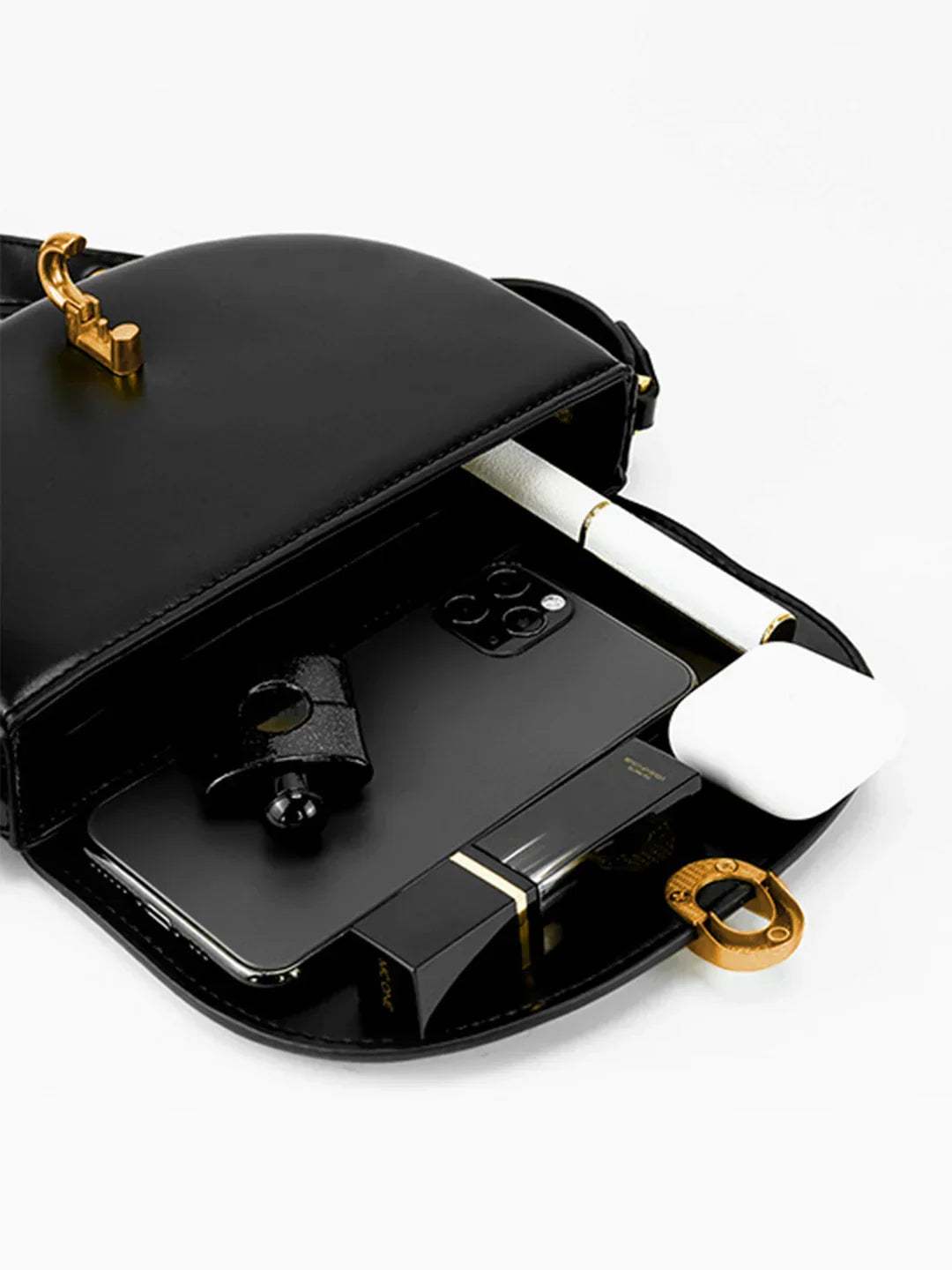 Flap Magnet Closure Shoulder Bag - LA FEMME WANDERER