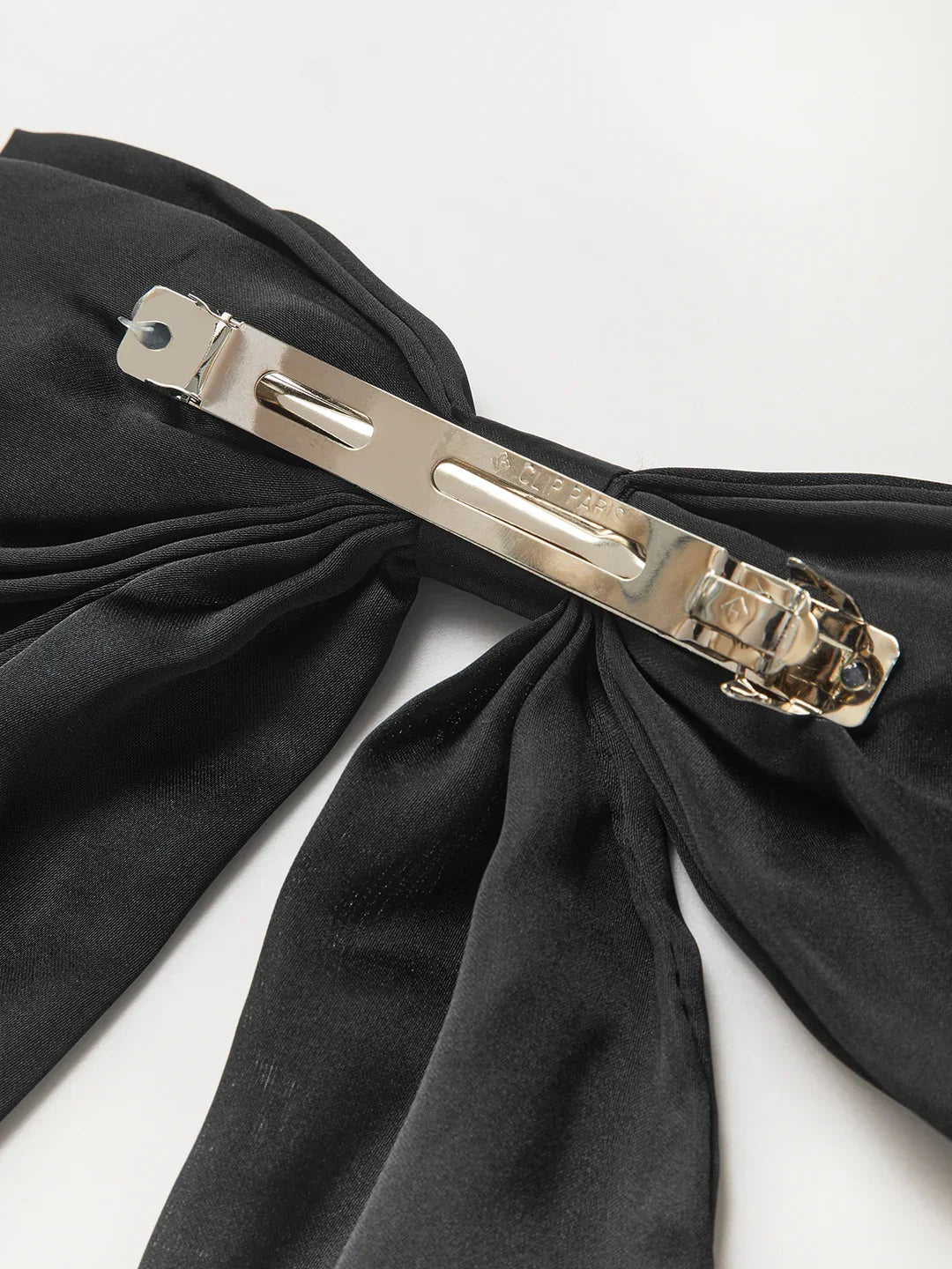 Satin Three-Dimensional Bow Hair Claw - LA FEMME WANDERER