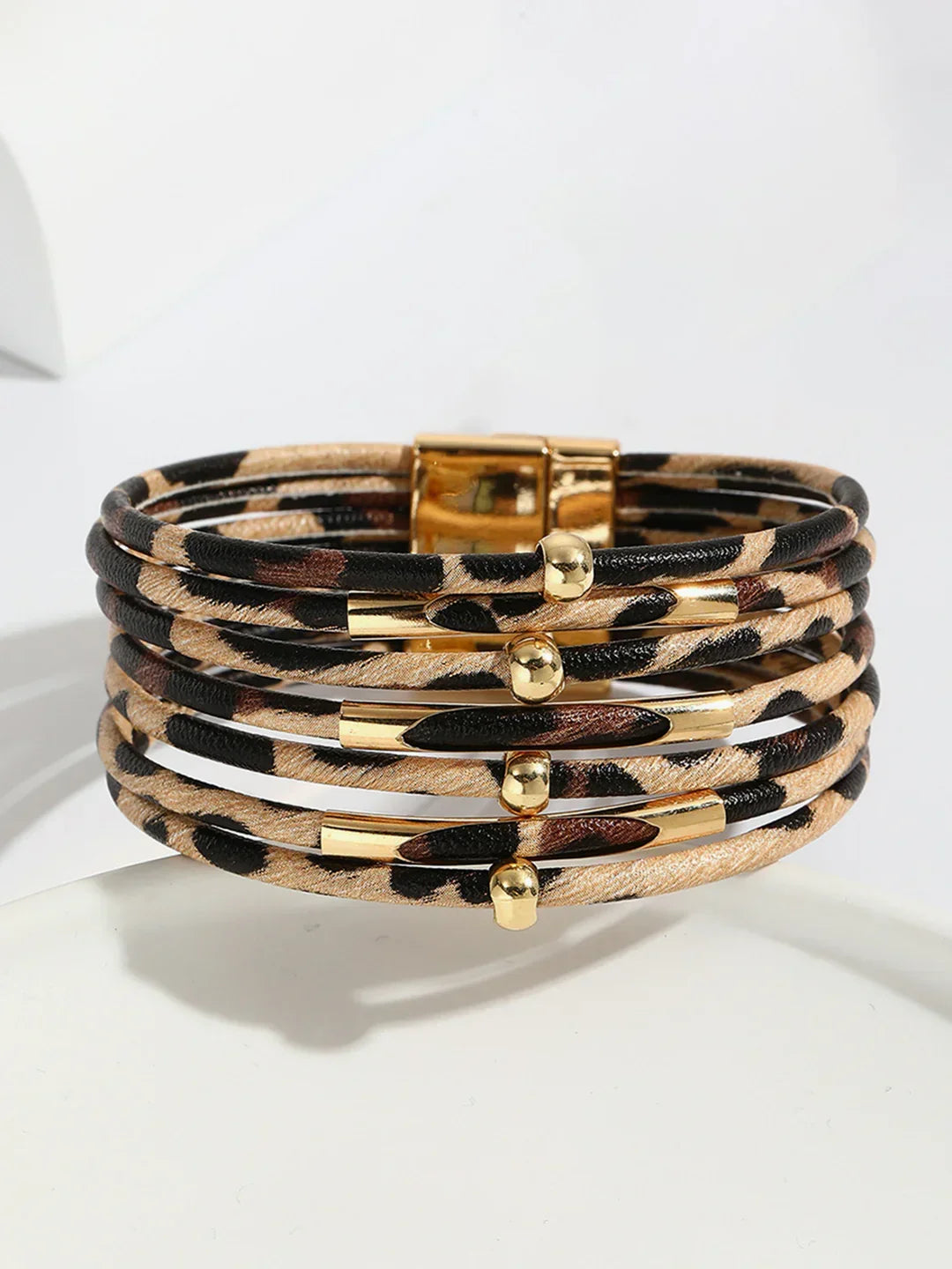 Leopard Printed Magnet Clasp Bracelet - LA FEMME WANDERER