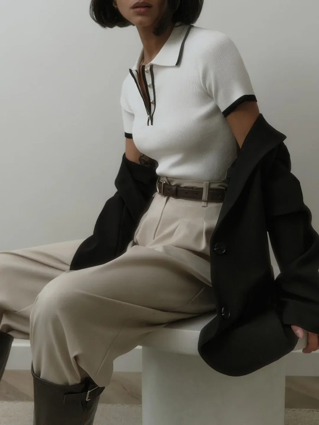 Contrast Trim Metal Button Knit Top - LA FEMME WANDERER