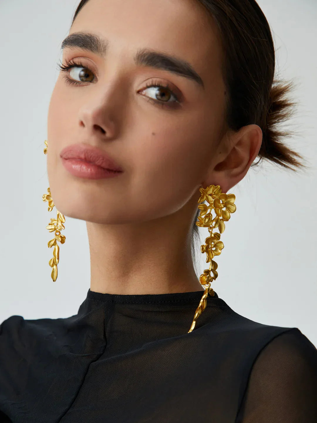 Flower Tassel Earrings - LA FEMME WANDERER