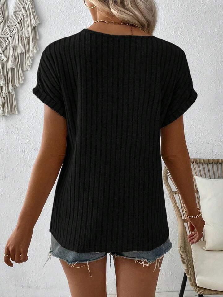 Everyday Essential Cashmere Blend V-neck Button Top - LA FEMME WANDERER