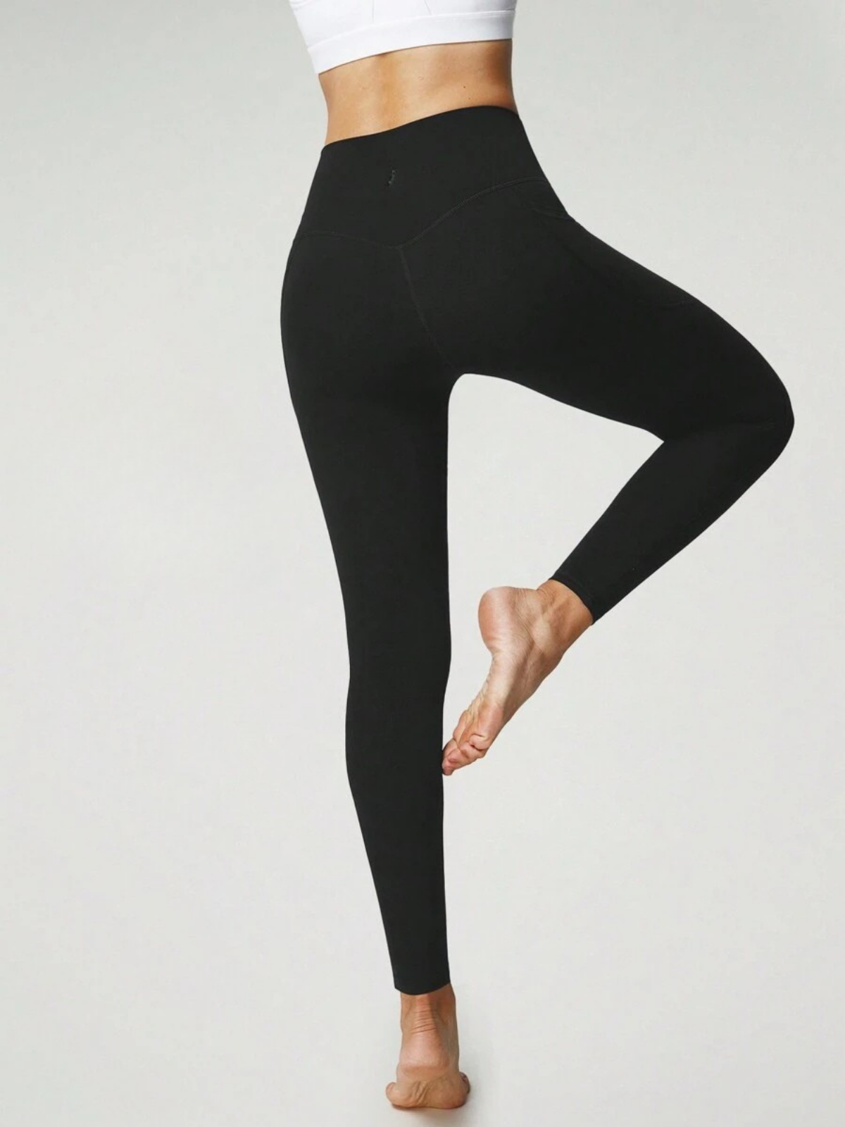 Soft Move High Rise Leggings AWith Four Way Stretch Tactel Fibre For Yoga Studio For All Levels