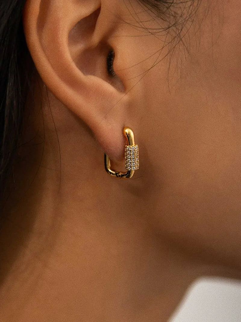 Pendientes de diamantes cuadrados y regordetes