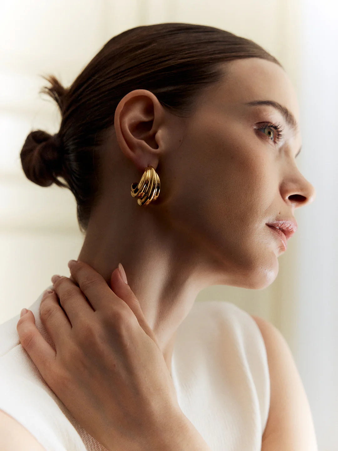 Minimalist C- Shaped Earrings - LA FEMME WANDERER